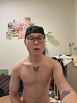 Snapshot of Eric246 chatting on June 26, 4:00 pm Eric246 online show from June 26, 4:00 pm