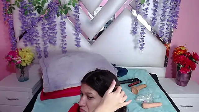 Perla Skinnyy online show from December 20, 3:14 am