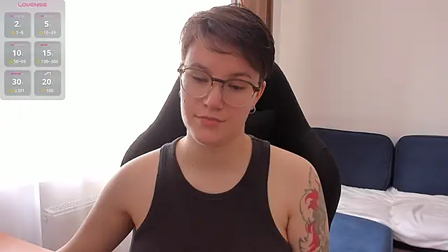 JessieFlower online show from August 4, 7:55 am