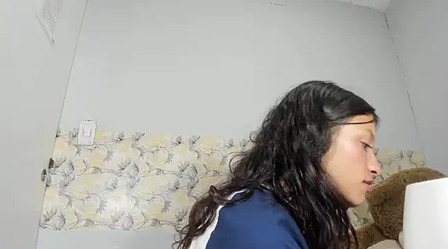 Emma-Wilson online show from February 3, 8:02 am