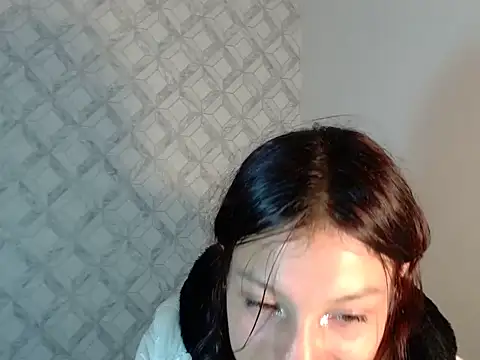 Emma-Wilson online show from March 7, 4:42 am