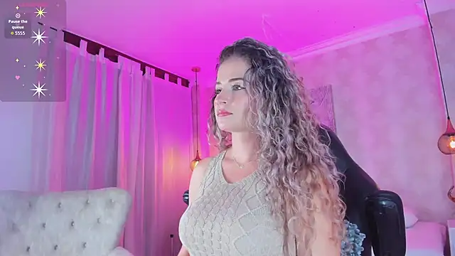 Snapshot of Shantall__ chatting on October 21, 11:22 am Shantall   online show from October 21, 11:22 am