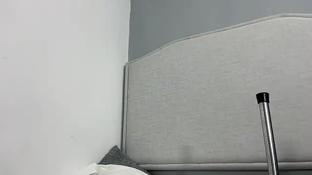 dominic brandd23 online show from November 14, 7:18 am