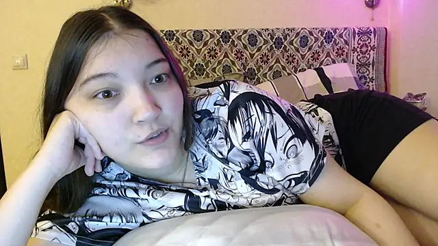 Snapshot of AlisaDevis chatting on December 8, 9:02 am AlisaDevis online show from December 8, 9:02 am