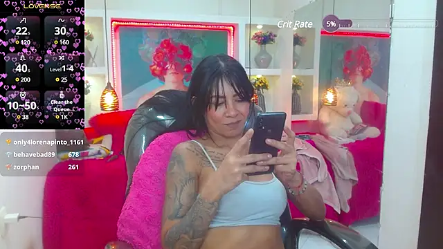 lorenapinto online show from January 9, 12:25 am