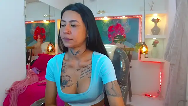 lorenapinto online show from October 9, 2:53 am