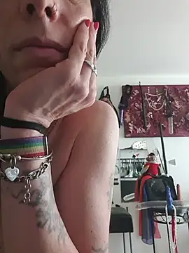 freyamoret online show from July 22, 4:21 pm