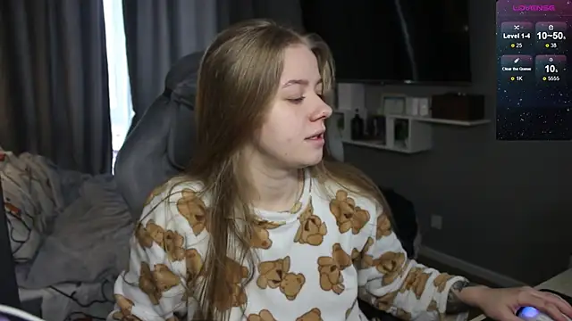 Snapshot of candy_maggie chatting on January 21, 10:52 am candy maggie online show from January 21, 10:52 am
