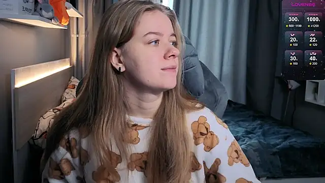 Snapshot of candy_maggie chatting on February 6, 9:22 am candy maggie online show from February 6, 9:22 am