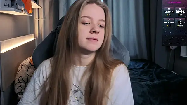Snapshot of candy_maggie chatting on February 12, 9:20 am candy maggie online show from February 12, 9:20 am