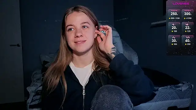 candy maggie online show from November 6, 3:02 pm