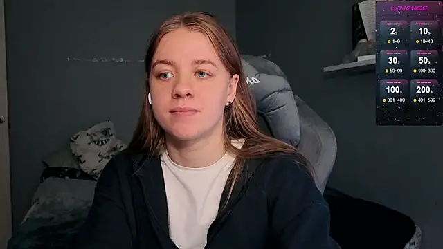 candy maggie online show from November 14, 8:13 am