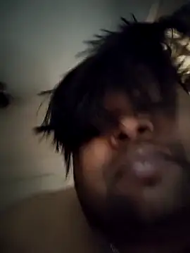 Snapshot of julywwrt chatting on March 10, 1:43 am julywwrt online show from March 10, 1:43 am