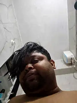 Snapshot of julywwrt chatting on March 15, 2:39 am julywwrt online show from March 15, 2:39 am