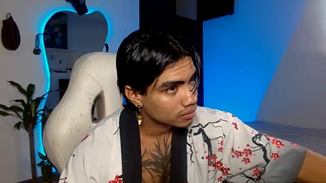 Young laroi online show from December 7, 12:08 am