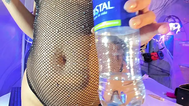 Snapshot of Ninakravis chatting on October 4, 7:12 pm Ninakravis online show from October 4, 7:12 pm