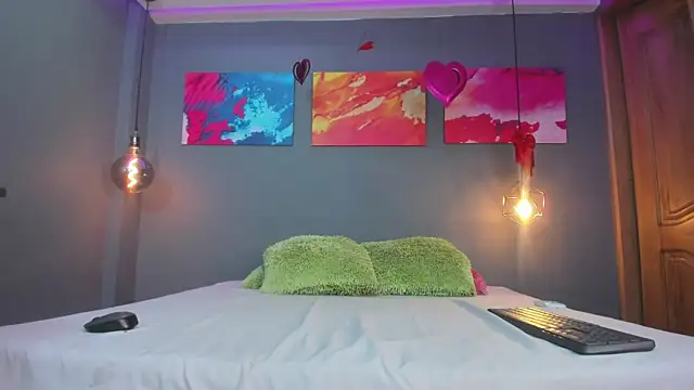 summer lee  online show from January 9, 9:26 pm