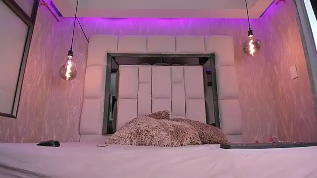 summer lee  online show from January 27, 9:00 pm