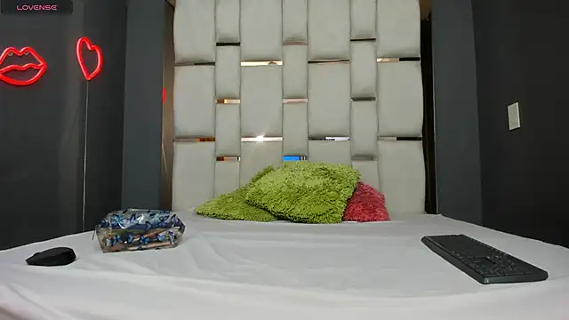 summer lee  online show from February 20, 2:46 pm