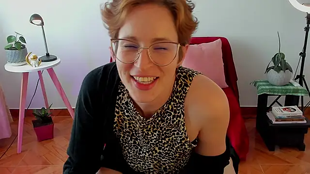 cuddlingbunny online show from December 27, 7:57 pm