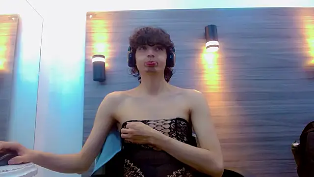 Snapshot of Sr_BonnyEthan chatting on March 7, 12:46 pm Sr BonnyEthan online show from March 7, 12:46 pm