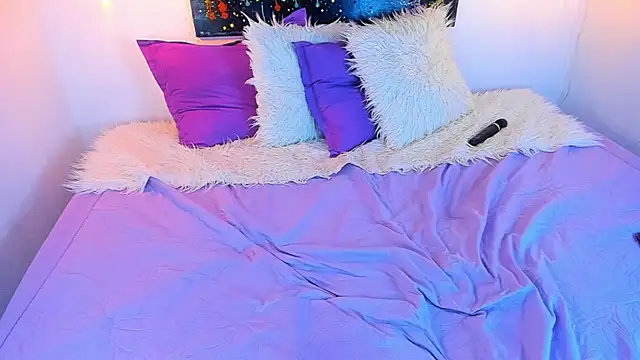 Snapshot of cloe_bridgee chatting on January 7, 6:05 am cloe bridgee online show from January 7, 6:05 am