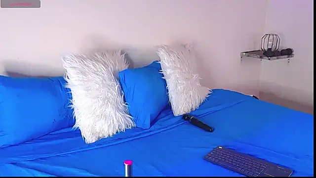 Snapshot of cloe_bridgee chatting on November 15, 3:04 am cloe bridgee online show from November 15, 3:04 am