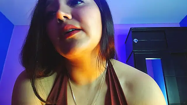 Isa-Jones online show from December 18, 2:50 am