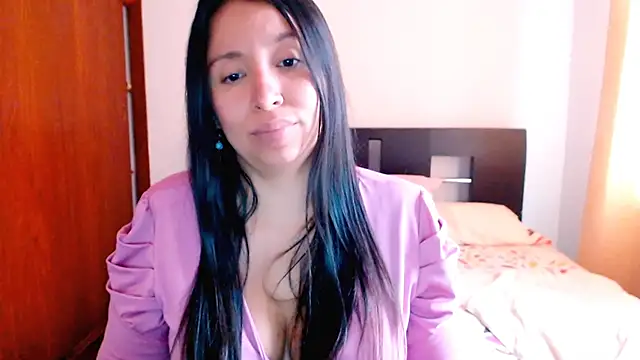 emely sexx20 online show from December 15, 9:31 pm