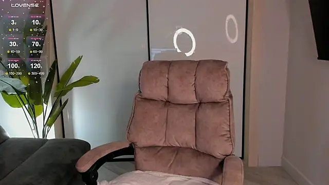 helen ramsay online show from February 26, 7:05 pm