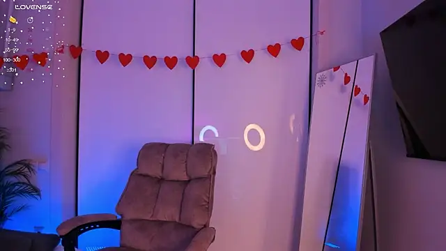 Snapshot of helen_ramsay chatting on February 21, 3:02 pm helen ramsay online show from February 21, 3:02 pm