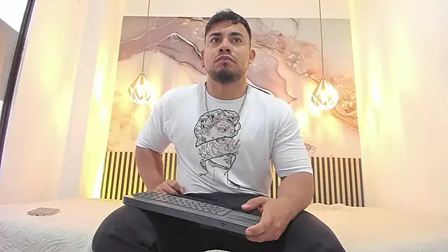 BrianMalonee online show from November 6, 12:06 pm