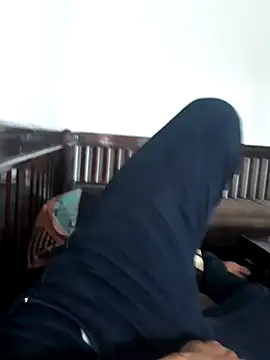 Snapshot of jojokom99 chatting on February 21, 2:45 am jojokom99 online show from February 21, 2:45 am