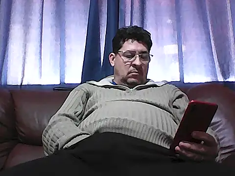 Snapshot of karatecobrakay2012 chatting on July 27, 11:17 am karatecobrakay2012 online show from July 27, 11:17 am