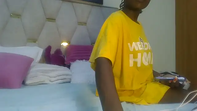 Fine assie online show from March 17, 1:03 am