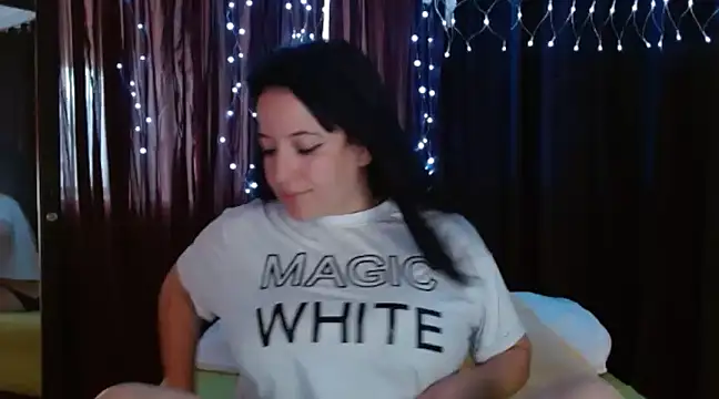  diana cute online show from December 4, 6:28 pm