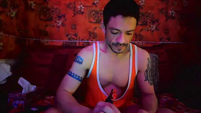 Snapshot of Tony_Torrente chatting on December 2, 1:47 am Tony Torrente online show from December 2, 1:47 am