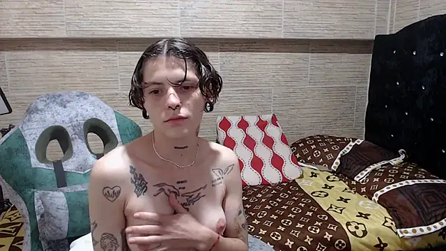 pretty cristal69 online show from January 24, 8:43 pm