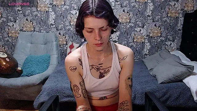 pretty cristal69 online show from June 27, 12:26 am
