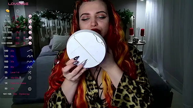 Miss Maya Mils online show from December 31, 4:06 am