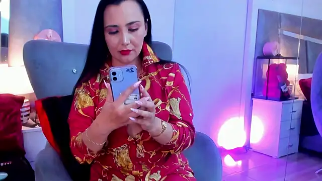 Evangeline Taylorr online show from January 31, 8:01 pm