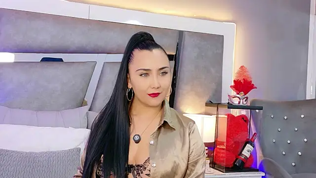 Evangeline Taylorr online show from October 9, 1:09 pm