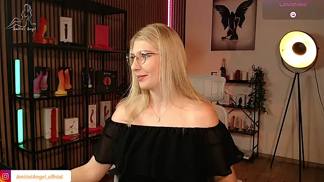 Amitiel Angel online show from November 22, 8:19 pm