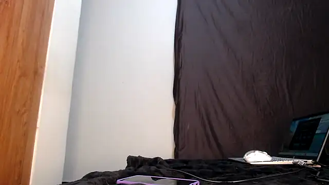 Snapshot of wetpussy_ebony chatting on May 27, 7:27 am wetpussy ebony online show from May 27, 7:27 am