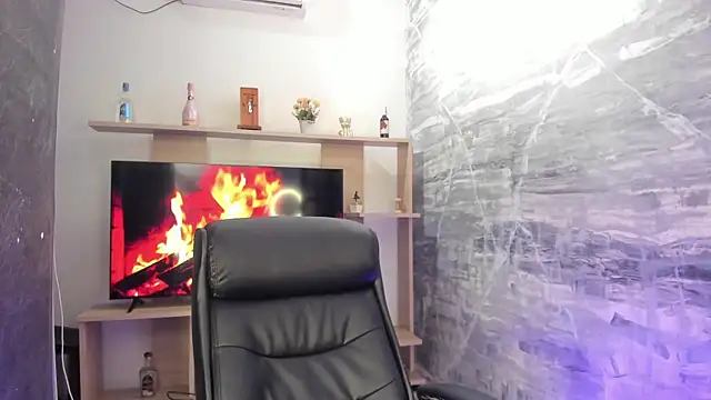 Snapshot of IsabelleFoxx_ chatting on December 24, 5:05 am IsabelleFoxx online show from December 24, 5:05 am