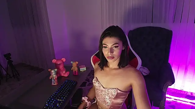 Snapshot of IsabelleFoxx_ chatting on January 5, 12:20 am IsabelleFoxx online show from January 5, 12:20 am