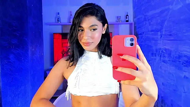 Snapshot of IsabelleFoxx_ chatting on February 1, 5:47 pm IsabelleFoxx online show from February 1, 5:47 pm