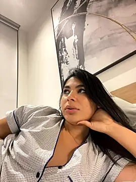 Snapshot of IsabelleFoxx_ chatting on November 12, 4:35 am IsabelleFoxx online show from November 12, 4:35 am