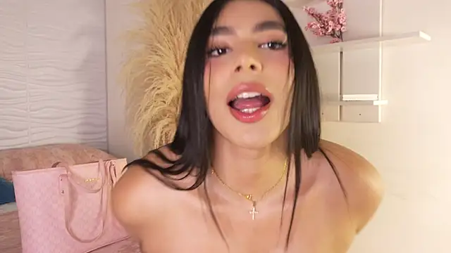 IsabelleFoxx  online show from July 2, 10:27 pm