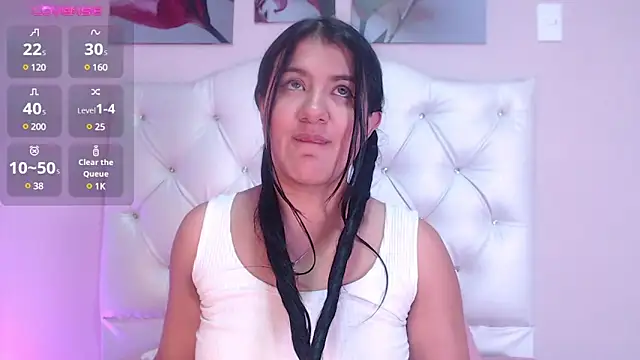 scarlet fostt  online show from January 5, 6:24 pm